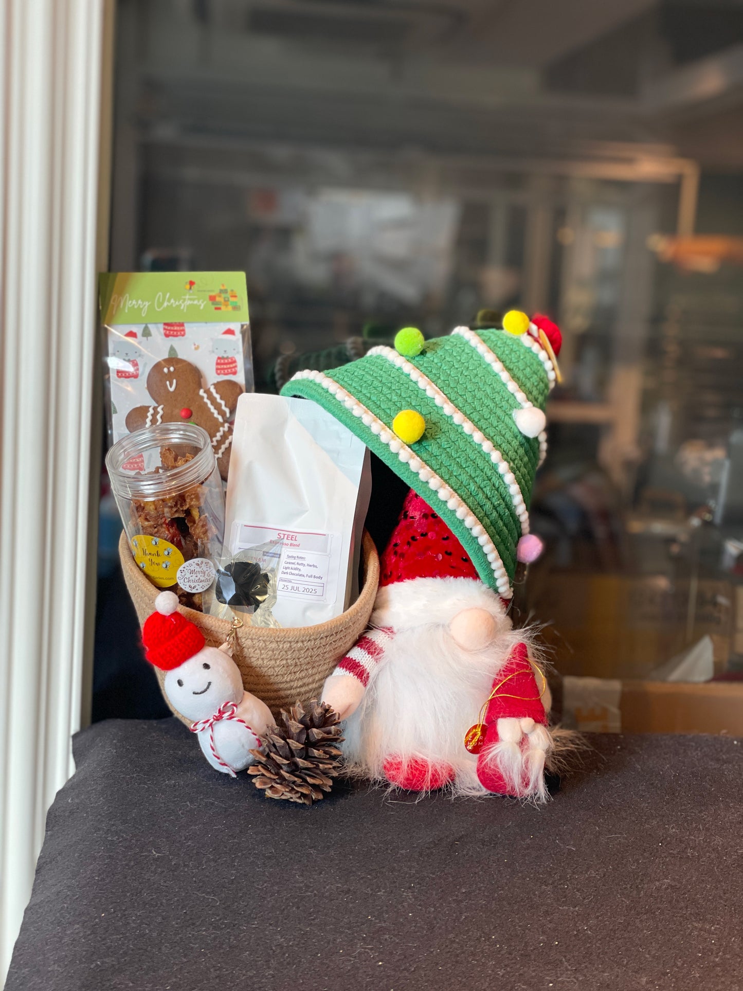 Cookies, Coffee & Hot Chocolate.. TOO GOOD!