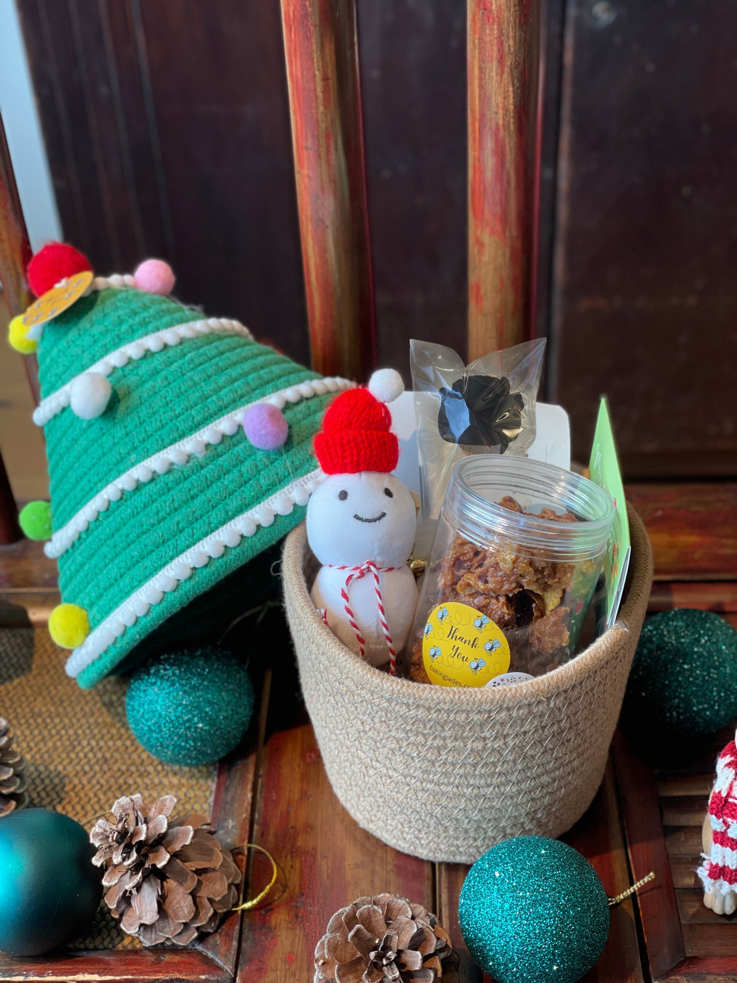 Cookies, Coffee & Hot Chocolate.. TOO GOOD!